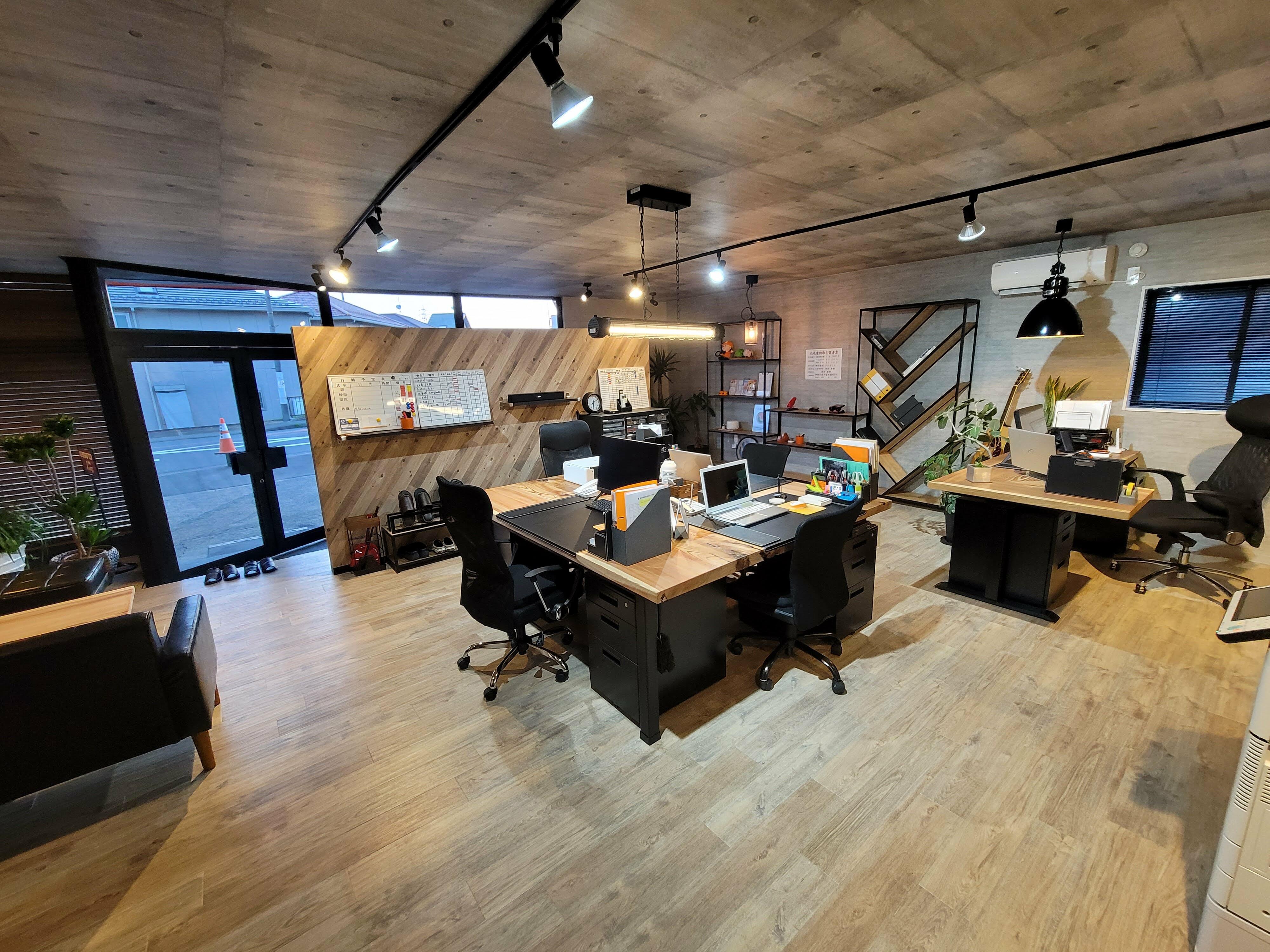 (株)ファミリエ