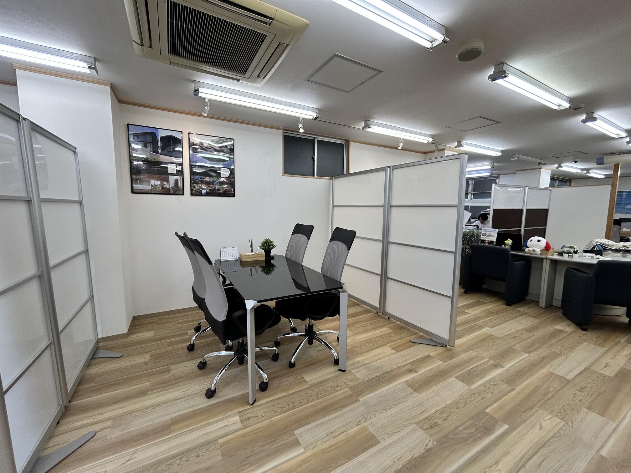 ウスイホーム(株) 逗子店